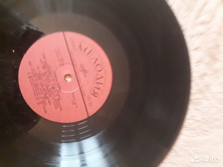 Виниловая пластинка, Галина Карева