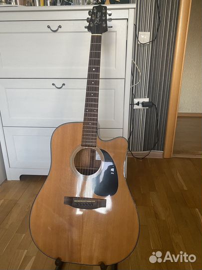 Гитара электроакустическая