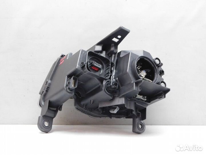 Фара правая Jeep Grand Cherokee 68142492AC