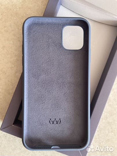 Чехол на iPhone 11