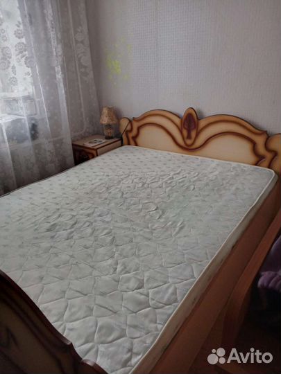 Спальный гарнитур