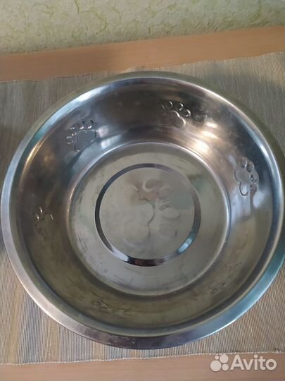 Принадлежности и корм для кошек и собак