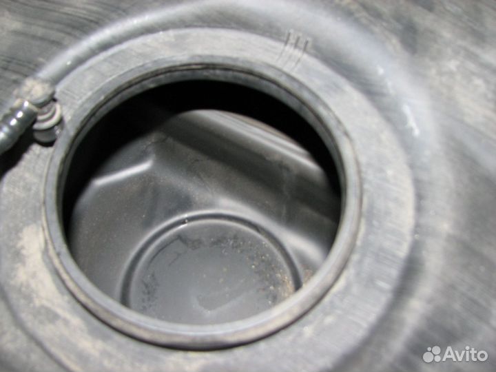 Бензобак toyota AZT250W,ZZT250,ZZT251,ADT250,ADT25