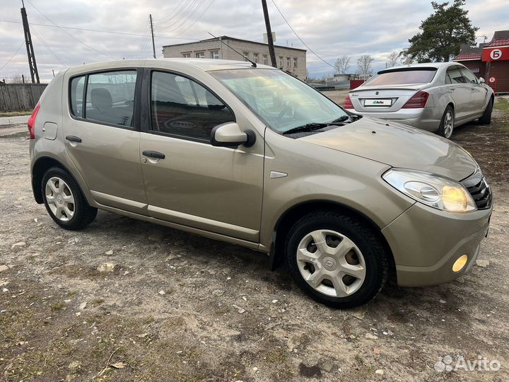 Renault Sandero 1.6 МТ, 2010, 220 000 км