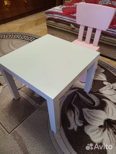 Столик и стульчик для детей IKEA