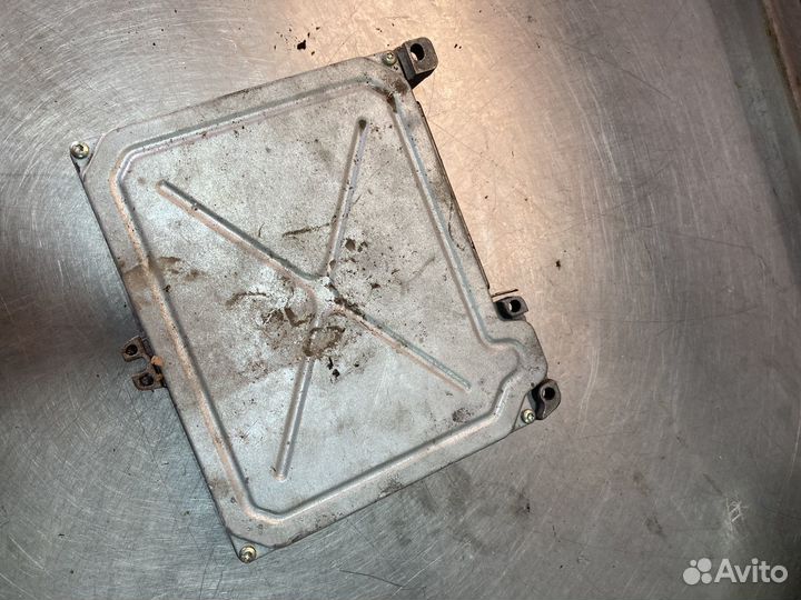 Блок управления двигателем renault laguna 1