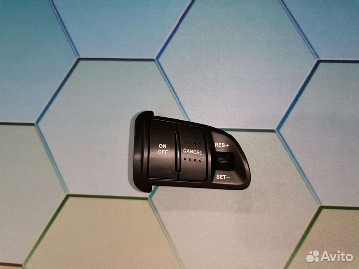 Кнопки управления магнитолой и круиз контроль киа