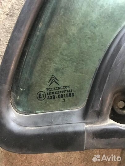 Форточка(уголок) передней левой двери Citroen C3
