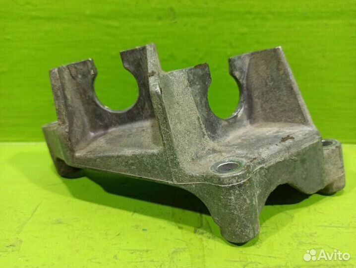 Кронштейн Honda Civic 4D R18A1 2007