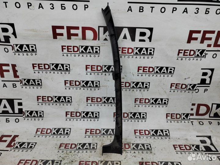 Накладка задней стойки задняя правая Volkswagen