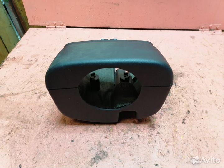 Кожух рулевой колонки Land Rover Freelander 2