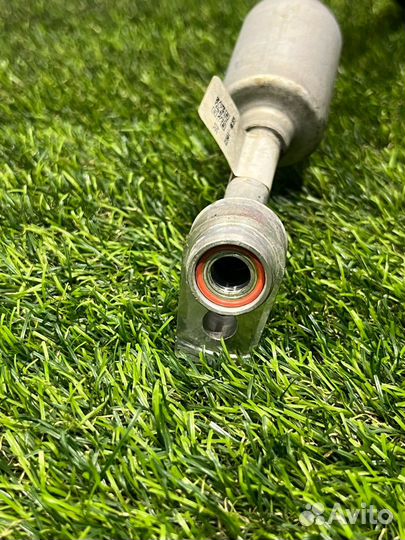 Трубка кондиционера Ford Mustang 6 S550 рест. 2018