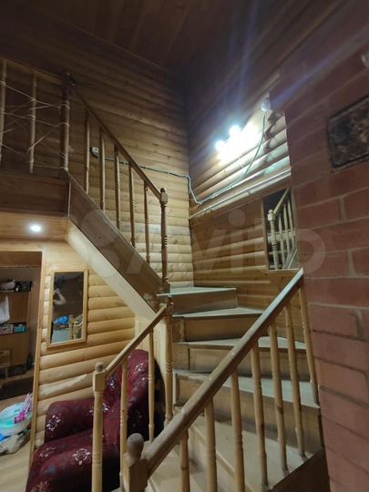 Дом 195 м² на участке 12 сот.