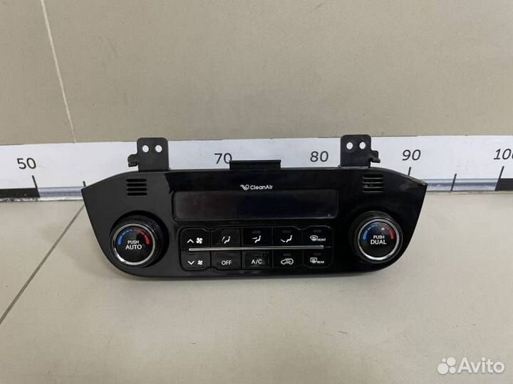 Блок управления климатической установкой Kia Sport