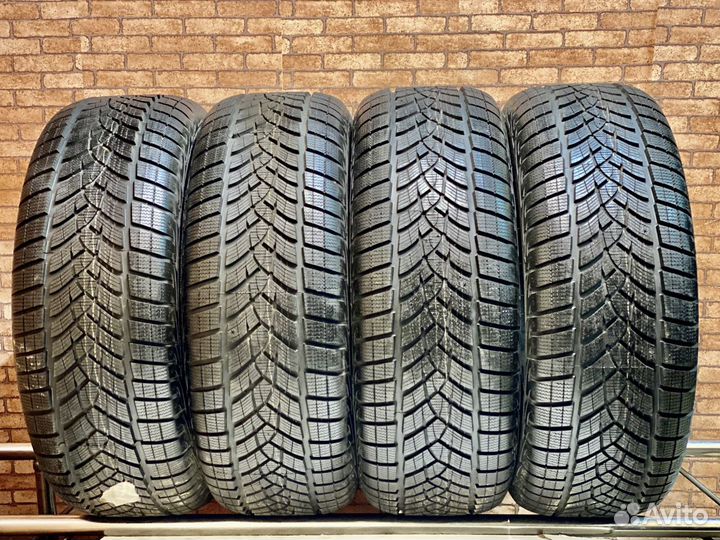 Goodyear UltraGrip Ice 285/60 R18 116T