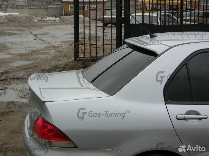 Лип спойлер лезвие на Mitsubishi Lancer 9