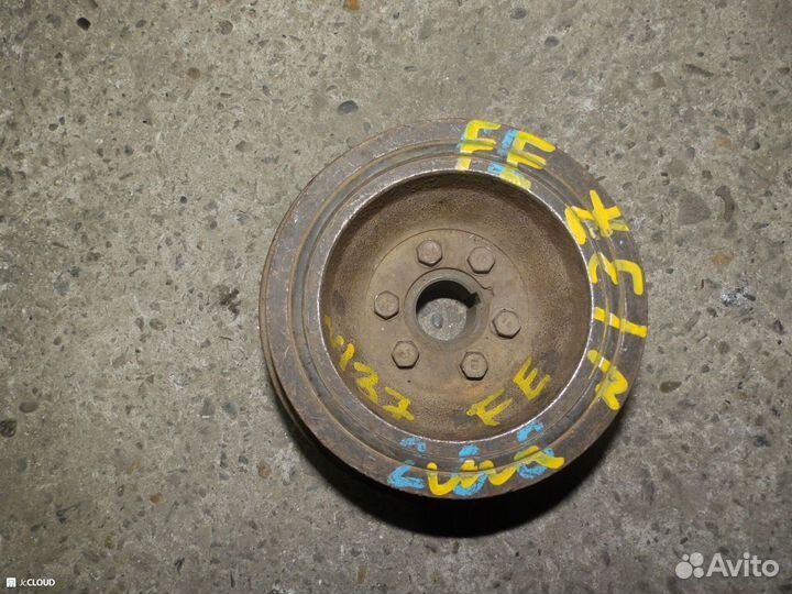 Шкив коленвала на mazda - FE