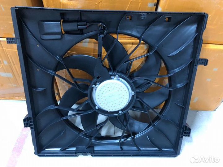Вентилятор охлаждения радиатора Mercedes-Benz