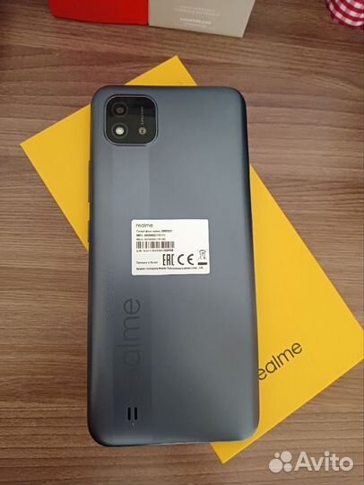 Телефон Realme C11