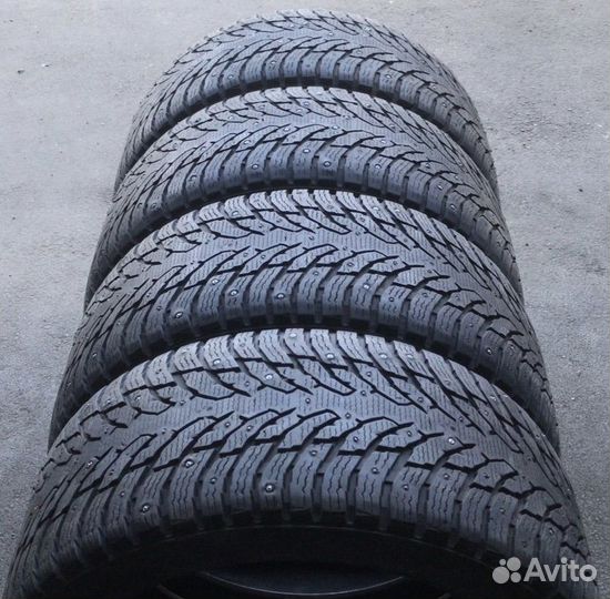 Nokian Tyres Hakkapeliitta 9 SUV 295/40 R21