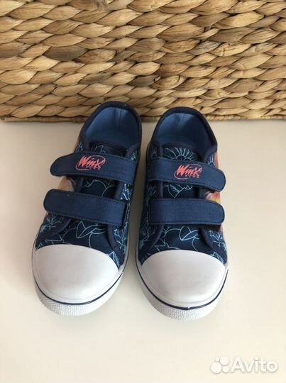 Продам новые кеды