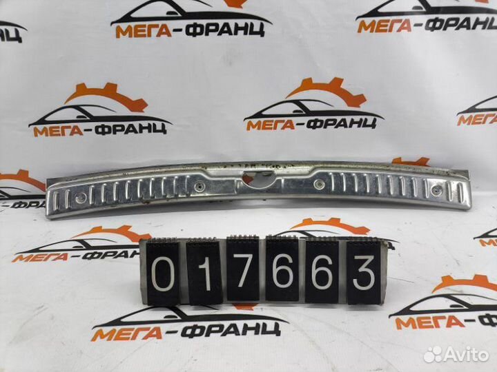 Накладка замка багажника Peugeot 308 легковой