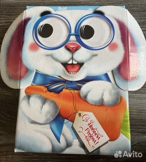 Подарочная коробка