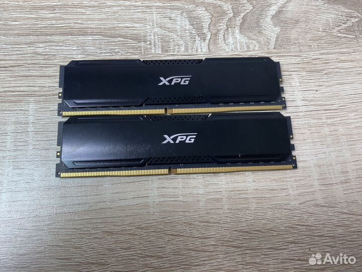 Опеивная память xpg 16gb 3200mhz