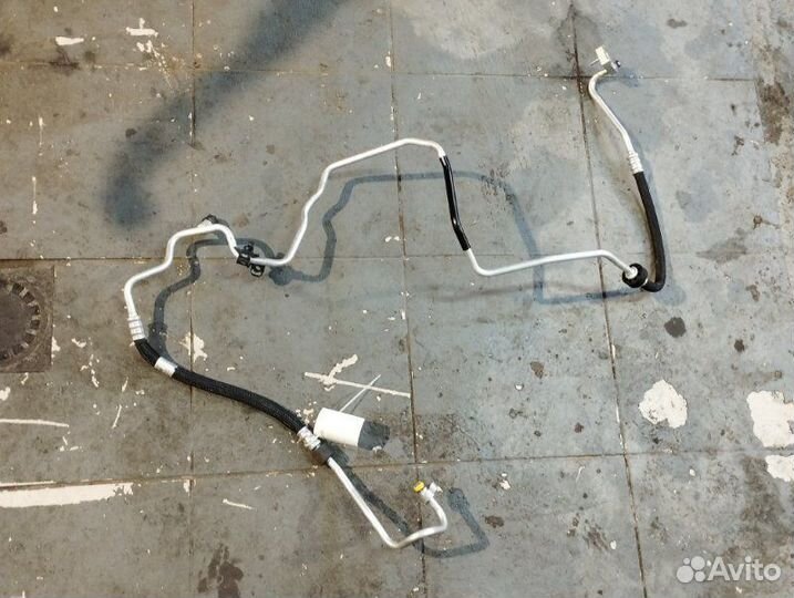 Трубка кондиционера Mercedes Benz C200 W204 271860