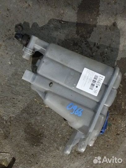 Бачок расширительный Audi A5 8T CDN 2008-2011