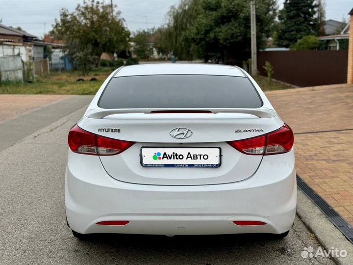 Hyundai Elantra 1.6 AT, 2012, 272 000 км