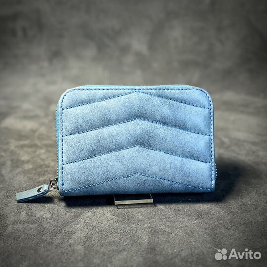 Кошелек на молнии из кожи женский