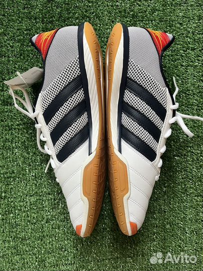 Футзалки Adidas