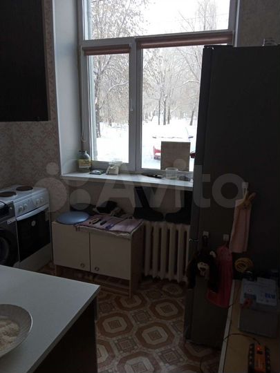 2-к. квартира, 49 м², 1/3 эт.