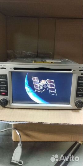 Авто магнитола на Хундай santa fe