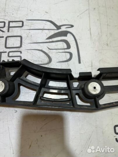 Крепление бампера заднее Opel Insignia G09 A18XER