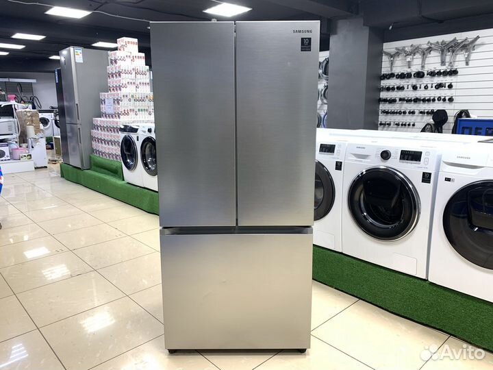 Холодильник Samsung no frost с ледогенератором