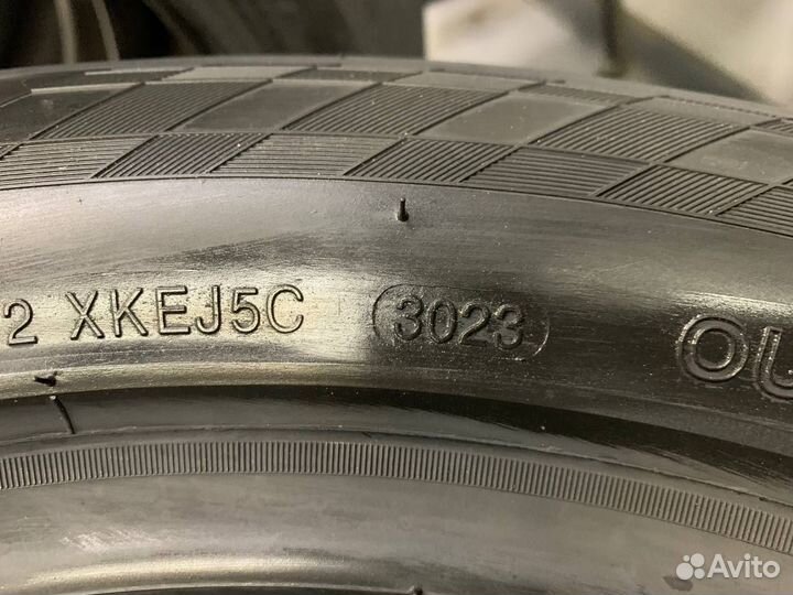 Zeta Impero 275/45 R20 и 305/40 R20 112W