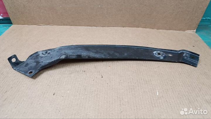 Кронштейн фары левый Volkswagen Tiguan