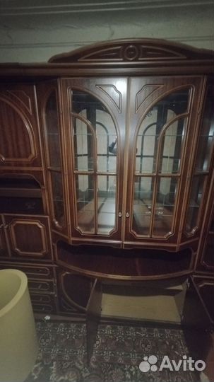 Шкаф сервант