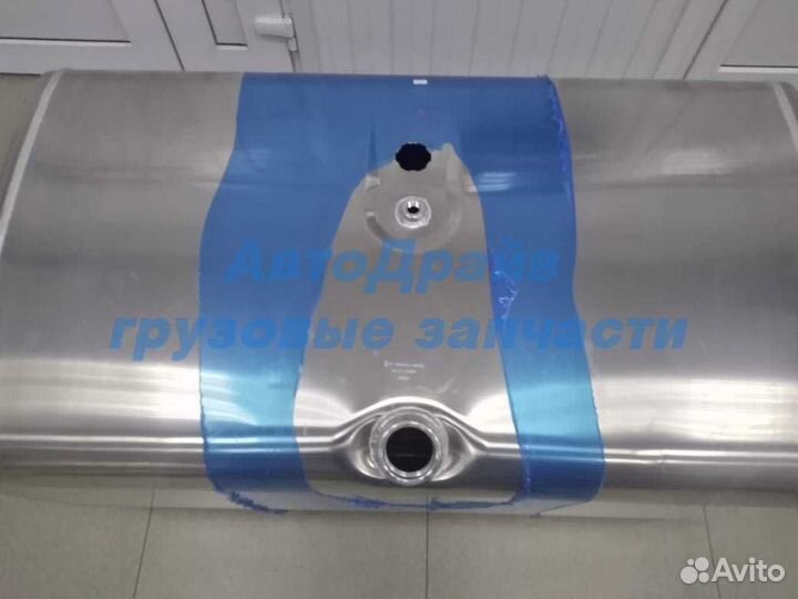 Топливный бак на Scania 4 P G R T 500L Скания