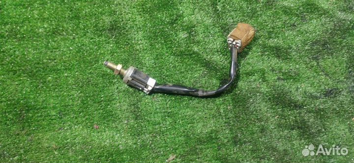 Датчик включения стопсигнала Toyota Corsa