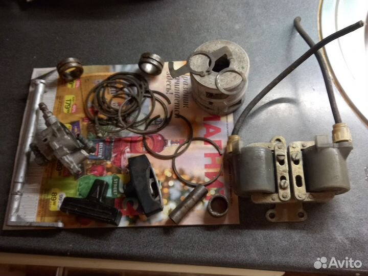 Много запчастей от мотора ветерок спрашивайте