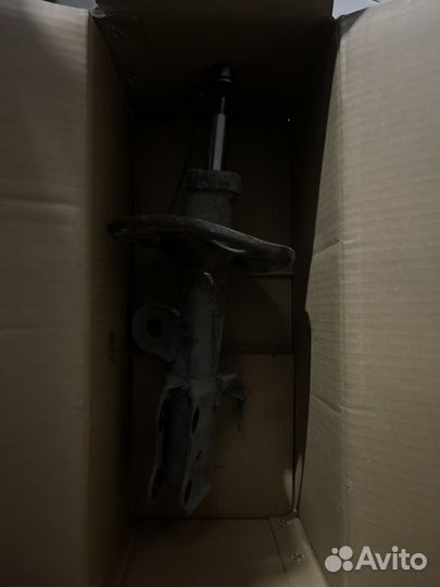 Амортизатор на Тойота corolla, королла 150-180