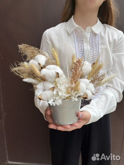 Композиция из сухоцветов