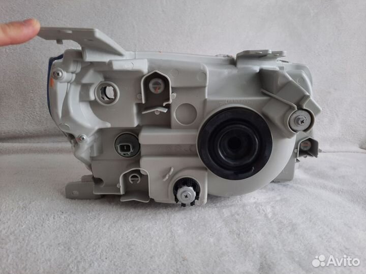 Фара левая Сузуки Гранд Витара 3D