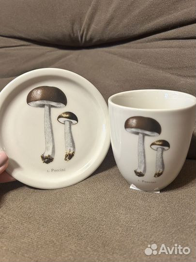 Чашка и блюдце грибы и салфетки для Екатерины