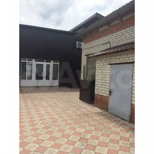 Жилой дом с производственными помещениями, 669 м²