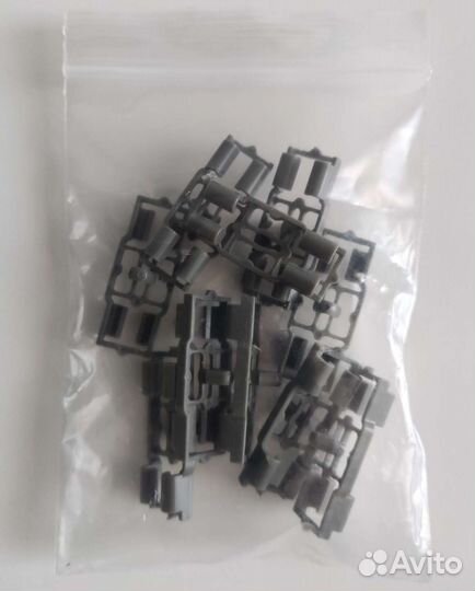 Клипса крепления уплотнителя к двери BMW X5 E53