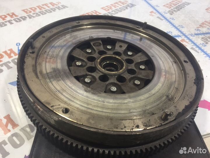 Мерседес Вито Маховик